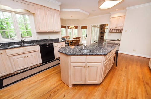 Duncan House | Elegant River Falls 5BR Home | Golf Community Living