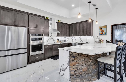 Dahlonega House | Elegant River Home w/5BRs and 4 BAs! Dog-friendly
