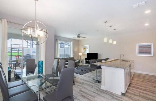 Kissimmee Ski Chalet | Elegant Townhouse 4Bed/3Bath/Pool/5Min From Disney