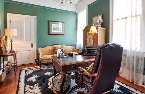 Carrollton House | Elegant Victorian w/pool off St. Charles Ave. near Universities! 17STR-07973
