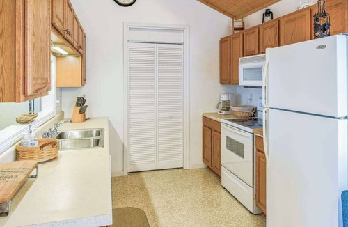 Cullowhee House | Elevated mountain-view cabin with private hot tub, 2 decks, firepit, & grill