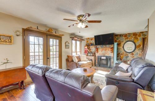 Ellijay House | Ellijay Resort Cabin w/Fire Pit, Decks, & Hot Tub
