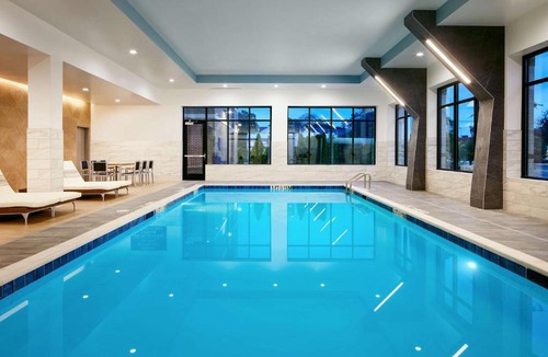 Hapeville Hotel | Embassy Suites By Hilton Atlanta Airport North