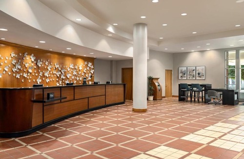 Luckie-Marietta District Hotel | Embassy Suites by Hilton Atlanta at Centennial Olympic Park