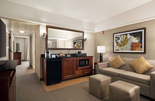 Brunswick Hotel | Embassy Suites by Hilton Brunswick