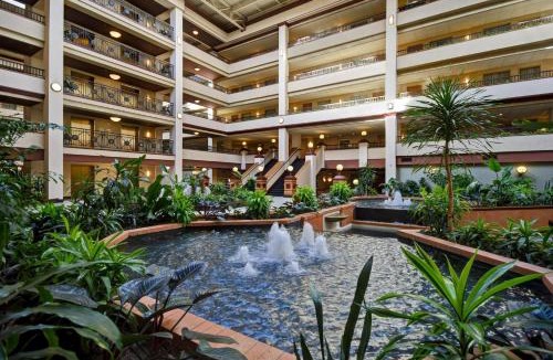 Lexington Hotel | Embassy Suites Lexington