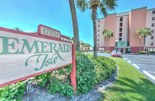 North Redington Beach Condo | Emerald Isle 504 is a Silver 2-bedroom 2 bath Condo with a View You'll Love