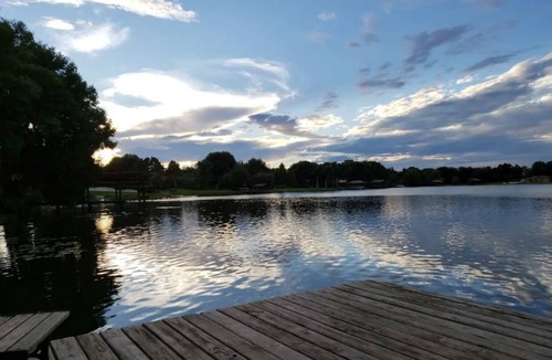 Keystone Cabin | Enjoy a step back in time on an Authentic "Old Florida" Lakefront property.