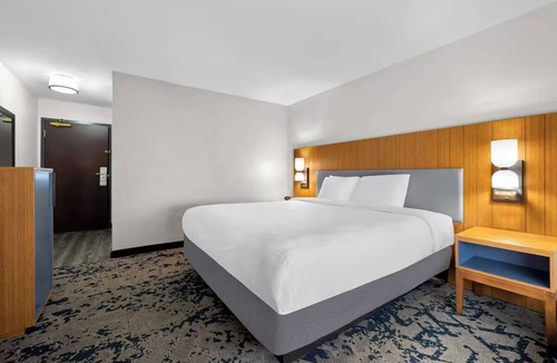 South Baton Rouge Hotel | Enjoy Southern Charm & Relaxing Comfort, Conveniently Located Near Attractions