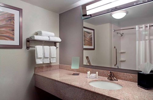 Cumberland Hotel | Ensuring a Very Comfortable & Memorable Stay! 3 Relaxing Units, Indoor Pool