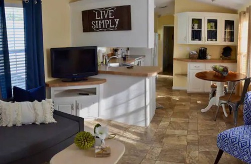 Kissimmee Cottage | Entire Cottage close to Disney, Universal, Airport