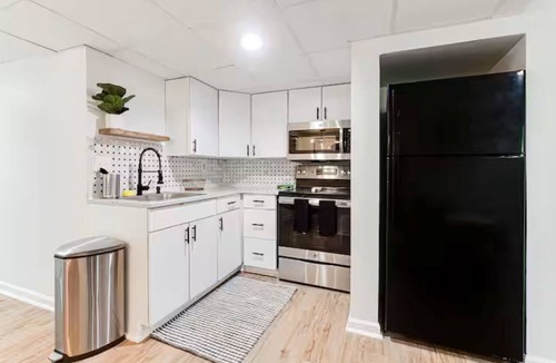 North Decatur House | Entire Rental Unit - Cozy 1 BR/1 BA