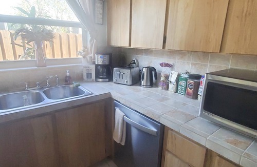 Hunt Club Villa | ENTIRE3BED2BTH.SPACIOUS 1FLOOR VILLA .GREAT LOCATION , CLOSE2BALLandBEACH PARKS.