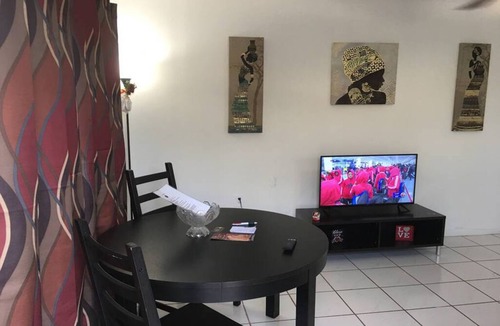Cutler Bay Apartment | ESCAPE BY ANDY RESORT is very good for couples, business travelers, tourist,