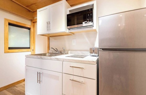 Homestead House | Escape the routine and stay in our private, air-conditioned cabin