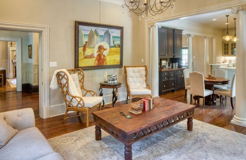 Metropolitan House | Estill Manor- Luxurious Savannah Estate with Pool & Garden - Sleeps 12!
