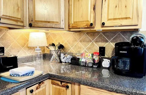 Rome House | Etowah River, Berry & Shorter College, Tennis, Trails-3 miles from Broad St.