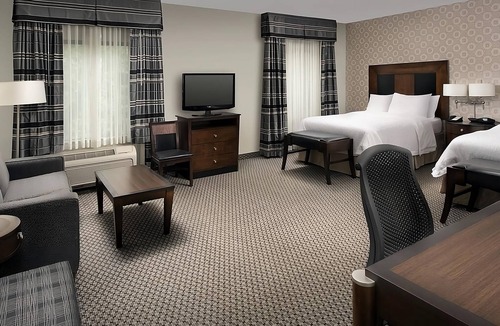 Athens Hotel | Everything You Need For The Perfect Vacation! 3 Relaxing Units, Indoor Pool!