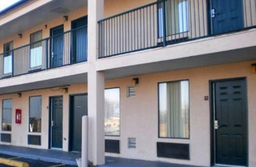 Covington Hotel | Executive Inn & Suites - Covington