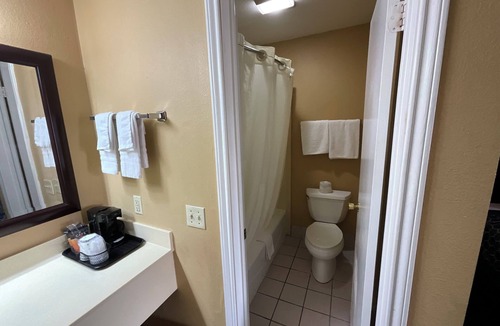 La Grange Hotel | Executive inn & Suites