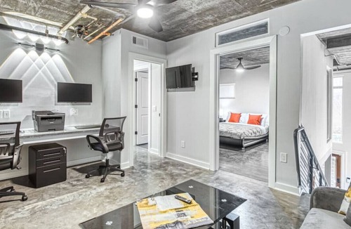 Old Fourth Ward Condo | Executive Living & Work space w/ Gigabit Internet