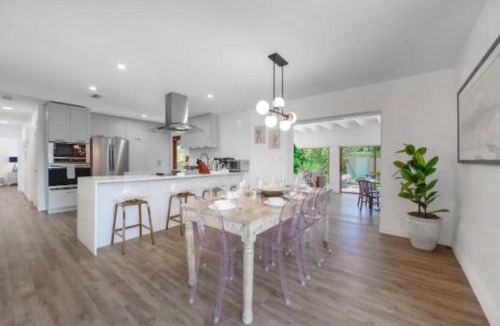 Coral Terrace Apartment | Exotic 4 Bedroom House With Pool
