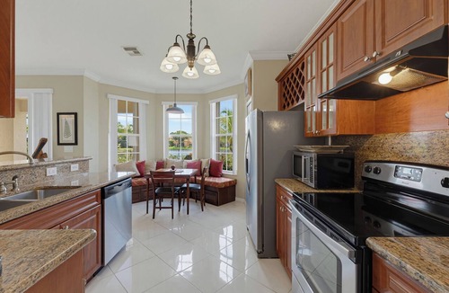 Princeton House | Experience Homestead charm near Black Point Park and Marina