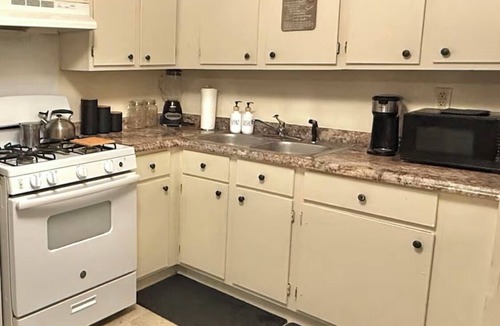 Swiftown Apartment | Experience True Delta Comfort in a Cozy Space
