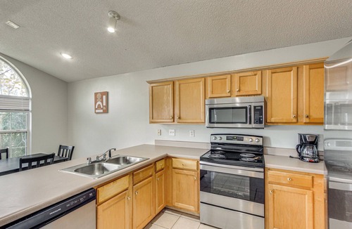 Gulfport House | Explore Gulfport Beaches: Family Home w/Yard