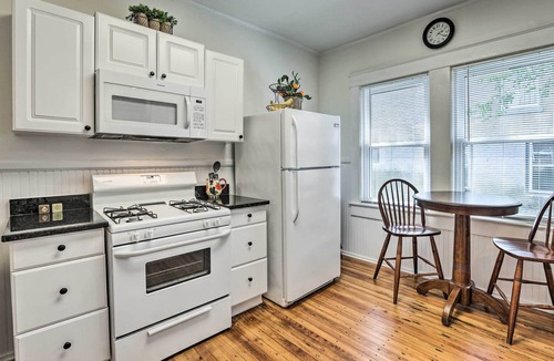 Forest Park House | Extended Stays Welcome! Home Near Avondale Dining