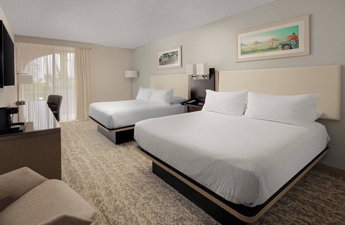 Palm Beach Hotel | Fairfield Inn And Suites By Marriott Palm Beach