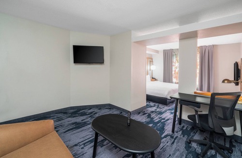 Memphis Hotel | Fairfield Inn & Suites Memphis I-240 & Perkins