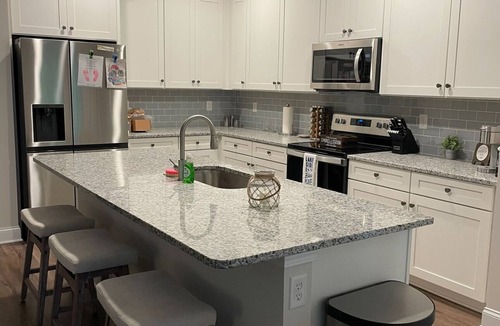 Waleska House | FALL GETAWAY! Our 'Hideaway Home' is a charming 3BR/2BA in Lake Arrowhead, GA.