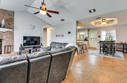 Wright House | Families w/Pets! Emerald Coast Home 9 Mi to Beach