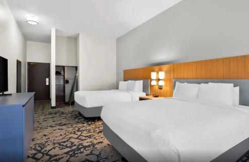 South Baton Rouge Hotel | Family-Friendly Lodging Near LSU, Blue Bayou Park & Medical Corridor