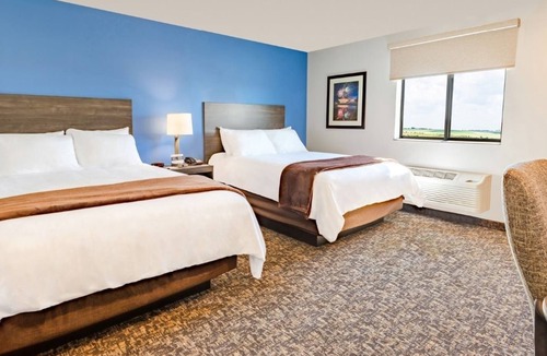 Augusta Hotel | Family Getaway in a Modern Unit by Reed Creek Nature Park