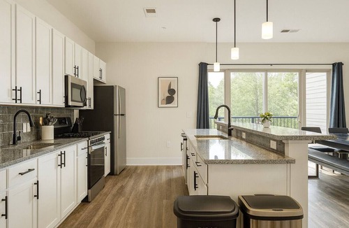Glen Iris Apartment | Family & Group Retreat|3 Queens Beds Pool Table 11