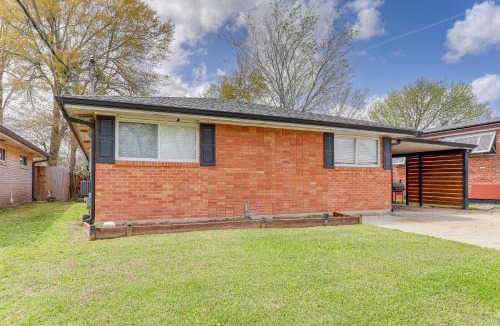 Read Boulevard East House | Fenced Backyard: Spacious New Orleans Home!