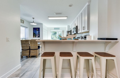 Fernandina Beach Apartment | Fernandina Beach Paradise: Steps to Shore!