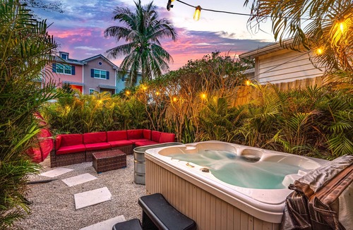 Mango Groves Cottage | FIFA! Bio Hack & Beach! Sauna, Cold Plunge, HotTub