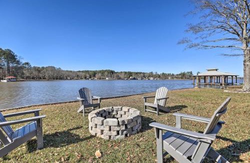 Shelby House | Fire Pit & Grill: Pet-Friendly Shelby Home!