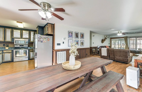 Howard House | Fish & Float! Flint River Retreat w/Pavilion