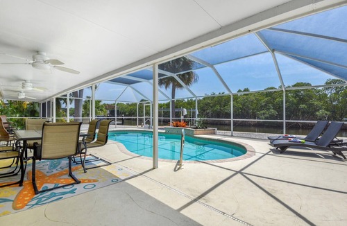 Saint James City House | Fisherman's Delight With Heated Salt Swimming Pool and a new Boat Lift