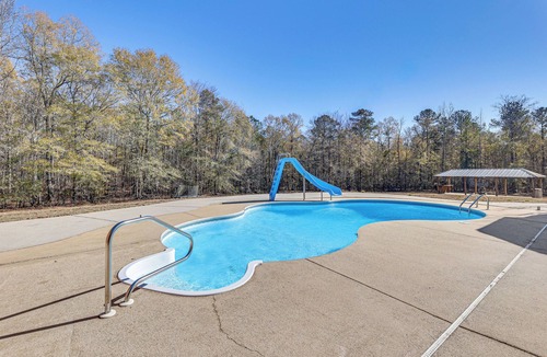 Mountville Apartment | Fishing Pond On-Site! LaGrange Home on 33 Acres