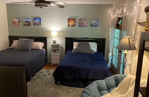 Sylva House | Fly Fishing on the Tuckasegee River! Private 3/3 home - Tranquil & Peaceful!