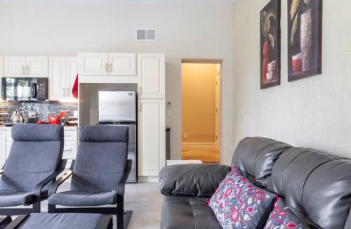 Imperial Point Apartment | Fort Lauderdale guest house