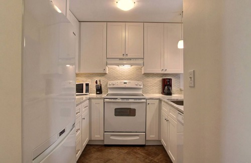 Metropolitan Apartment | Fountain View Cottage, Beautiful Savannah Home