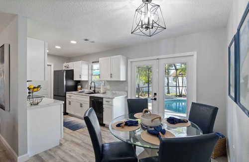 Whitney Beach House | FOX's Hidden Oasis 2 BR Pool Home 3 miles to AMI beaches