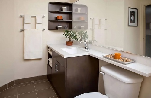 Ashley Oaks Hotel | Frank H McClung Museum Tour! 4 Pet-friendly Suites w/Kitchen & FREE Parking!