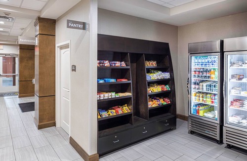 Montgomery Apartment | Free Breakfast. Outdoor Pool. Gym. Your Next Trip!